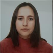 Profesora extranjera de colegio y universidad alumnos entusiastas